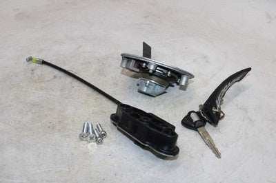 06-07 SUZUKI GSXR 750 OEM LOCK SET W/ GAS CAP AND SEAT LOCK W KEY