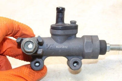 04-09 SUZUKI GS500F OEM REAR BACK BRAKE MASTER CYLINDER
