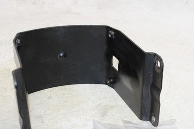2009 KAWASAKI VULCAN 900 VN900D CLASSIC LT OEM FRONT WHEEL FENDER BRACKET MOUNT