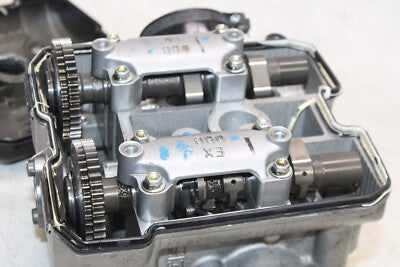 14-16 SUZUKI VSTROM 1000 DL1000A ABS OEM FRONT ENGINE TOP END CYLINDER HEAD