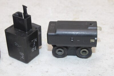 98-06 YAMAHA YZF R1 OEM TURN SIGNAL BLINKER RELAY SWITCH W TIP AND MAP SENSOR