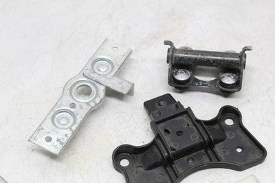 2006 2007 SUZUKI GSXR 600 750 OEM REAR FRONT SEAT MOUNTING BRACKET MOUNT