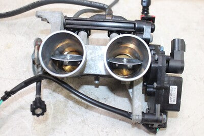 13-17 KAWASAKI NINJA 300 EX300B ABS OEM MAIN FUEL INJECTORS / THROTTLE BODIES