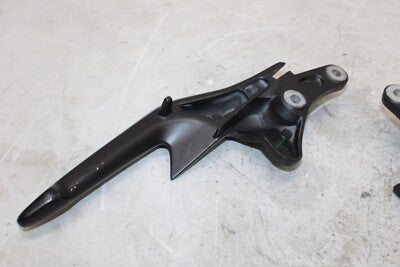 2022 HONDA CBR300R OEM PASSENGER REAR SEAT GRAB BAR HANDLE SET