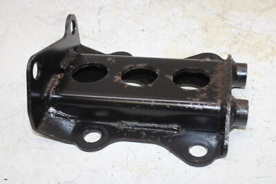 2004 YAMAHA V STAR 1100 XVS1100 OEM ENGINE MOUNT MOTOR BRACKET