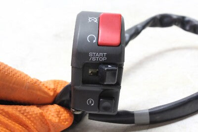 2006 KAWASAKI NINJA ZX6R ZX636C OEM RIGHT CLIP ON HANDLE KILL OFF START SWITCH
