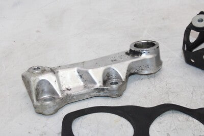1997 YAMAHA YZF1000R OEM FRONT SEAT MOUNTING BRACKET MOUNT