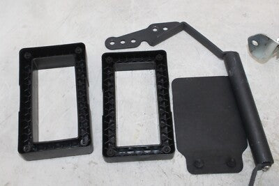 2014 SUZUKI VSTROM 1000 DL1000A ABS OEM GAS TANK FUEL CELL PETROL BRACKET MOUNT