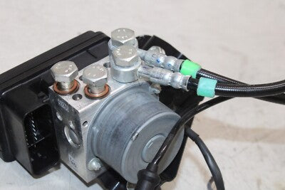 18-19 KTM 390 DUKE OEM ABS PUMP UNIT MODULE W LINES