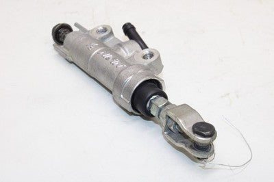 15-25 YAMAHA YZF R3 OEM REAR BACK BRAKE MASTER CYLINDER