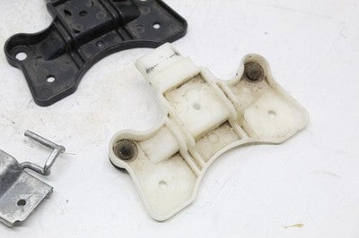 2006 2007 SUZUKI GSXR 600 750 OEM REAR FRONT SEAT MOUNTING BRACKET MOUNT