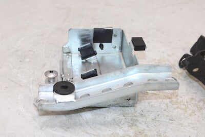 2015 SUZUKI BOULEVARD C50 VL800 OEM MOUNT BRACKET SET PAIR