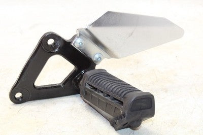 2006 SUZUKI GS500F OEM RIGHT REARSET REAR SET DRIVER FOOT PEG REST STOP