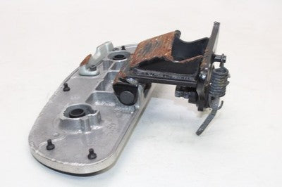 2009 KAWASAKI VULCAN 900 VN900B CLASSIC OEM RIGHT FRONT DRIVER FOOT STEP PEG