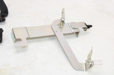2016 KAWASAKI VERSYS 1000 KLZ1000BFA OEM MOUNTING BRACKETS MOUNTS STAY SET KIT