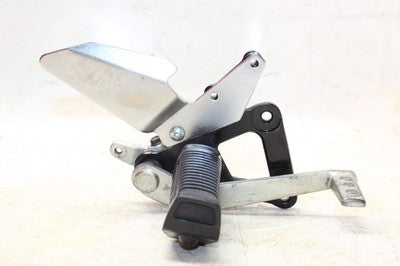 04-09 SUZUKI GS500F OEM LEFT REARSET REAR SET DRIVER FOOT PEG REST STOP