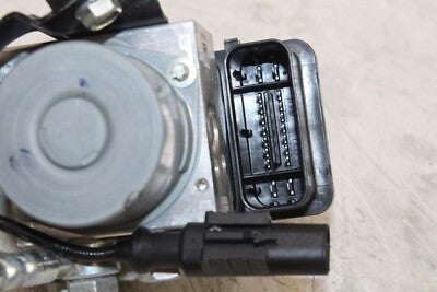 18-19 KTM 390 DUKE OEM ABS PUMP UNIT MODULE W LINES