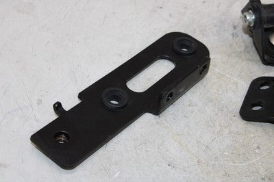 06-07 SUZUKI GSXR 750 OEM MOUNTING BRACKETS MOUNTS SET
