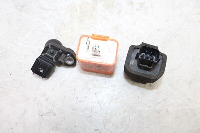 13-17 KAWASAKI NINJA 300 EX300B ABS OEM RELAY SET PAIR ASSEMBLY FUSE BOX
