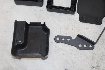 2014 SUZUKI VSTROM 1000 DL1000A ABS OEM GAS TANK FUEL CELL PETROL BRACKET MOUNT