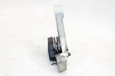 2004 HARLEY-DAVIDSON ELECTRA GLIDE FLHT OEM REAR BRAKE CALIPER W MOUNT BRACKET