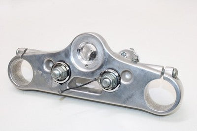 2006 HARLEY-DAVIDSON DYNA WIDE GLIDE FXDWGI OEM FORKS UPPER TRIPLE TREE CLAMP