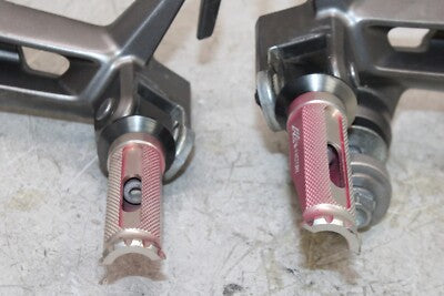 2015 KAWASAKI NINJA 300 EX300B ABS REAR BACK PASSENGER PEG SET PAIR OEM