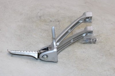 06-07 SUZUKI GSXR 750 OEM LEFT REAR BACK PASSENGER PEG