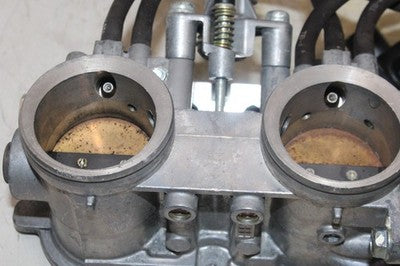 99-03 HONDA CBR1100XX OEM MAIN FUEL INJECTORS / THROTTLE BODIES