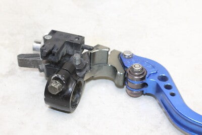 2009 SUZUKI GS500F OEM CLUTCH PERCH MOUNT WITH LEVER