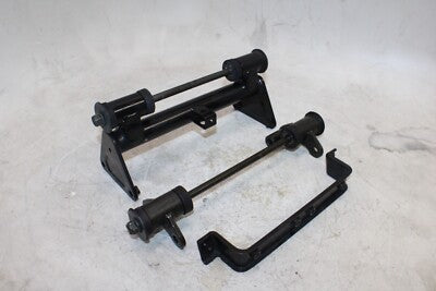 2004 KAWASAKI VULCAN 1500 VN1500E CLASSIC OEM ENGINE MOTOR MOUNT STAY BRACKETS