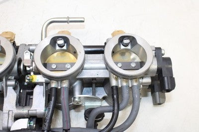15-16 KAWASAKI VERSYS 1000 KLZ1000BFA OEM MAIN FUEL INJECTORS / THROTTLE BODIES