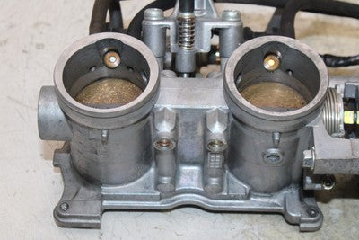 2000 HONDA CBR900RR OEM MAIN FUEL INJECTORS / THROTTLE BODIES