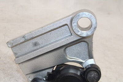2004 TRIUMPH DAYTONA 600 OEM REAR BACK BRAKE CALIPER W MOUNT BRACKET