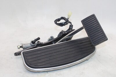 96-99 KAWASAKI VULCAN 1500 CLASSIC OEM RIGHT FRONT FOOT REST PEG W REAR MASTER