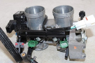 13-17 KAWASAKI NINJA 300 EX300A OEM MAIN FUEL INJECTORS / THROTTLE BODIES