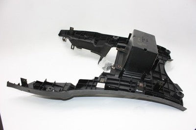 2005 YAMAHA VINO 125 YJ125 OEM FLOOR BOARD FOOT REST BATTERY TRAY