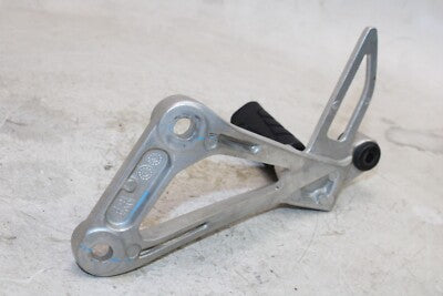 2022 HONDA CBR300R OEM RIGHT REAR BACK PASSENGER PEG