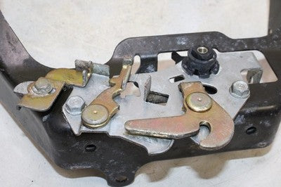 2003 HONDA METROPOLITAN 50 CHF50 OEM SEAT LOCK BRACKET