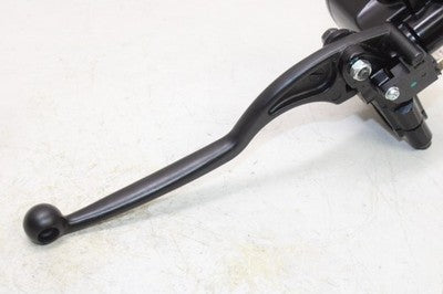 2018 YAMAHA XMAX CZD300A OEM FRONT BRAKE MASTER CYLINDER W/ LEVER