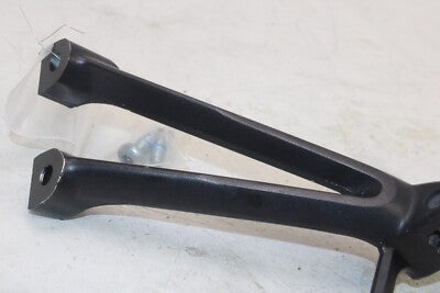 2009 SUZUKI GSXR750 OEM RIGHT REAR BACK PASSENGER PEG