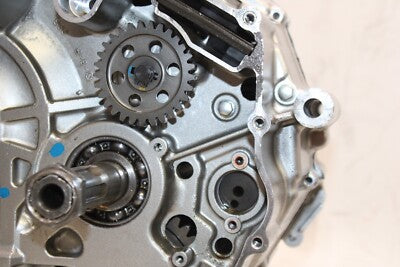 2014 SUZUKI VSTROM DL1000A ABS OEM ENGINE CRANKCASE W PISTON FLYWHEEL CRANKSHAFT