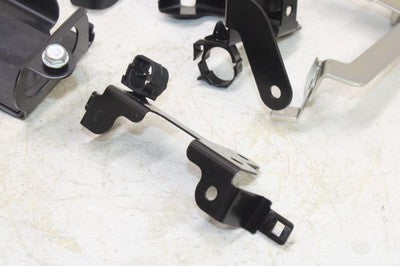2016 KAWASAKI VERSYS 1000 KLZ1000BFA OEM MOUNTING BRACKETS MOUNTS STAY SET KIT