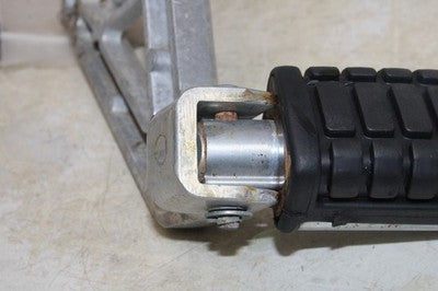 1984 HONDA SHADOW 700 VT700C OEM RIGHT REAR BACK PASSENGER FOOT PEG REST