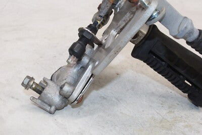 1993 SUZUKI GS500E OEM RIGHT REARSET REAR SET DRIVER FOOT PEG REST STOP