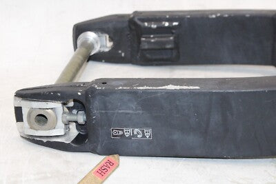 2004 TRIUMPH DAYTONA 600 OEM REAR SWINGARM BACK SUSPENSION SWING ARM