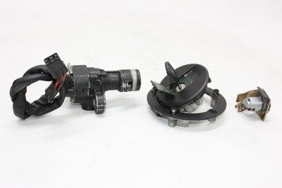2005 Suzuki GSXR600 OEM IGNITION LOCK SET W/ GAS CAP AND SEAT LOCK !WITH KEY!
