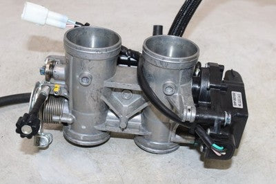 13-17 KAWASAKI NINJA 300 EX300A OEM MAIN FUEL INJECTORS / THROTTLE BODIES