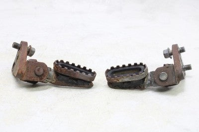 80-83 YAMAHA XT250 OEM FRONT LEFT RIGHT FOOT RESTS PEGS