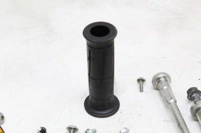 07-25 KAWASAKI NINJA ZX6R ZX600R OEM ENGINE MOUNTING BOLTS HARDWARE MOTOR SCREWS